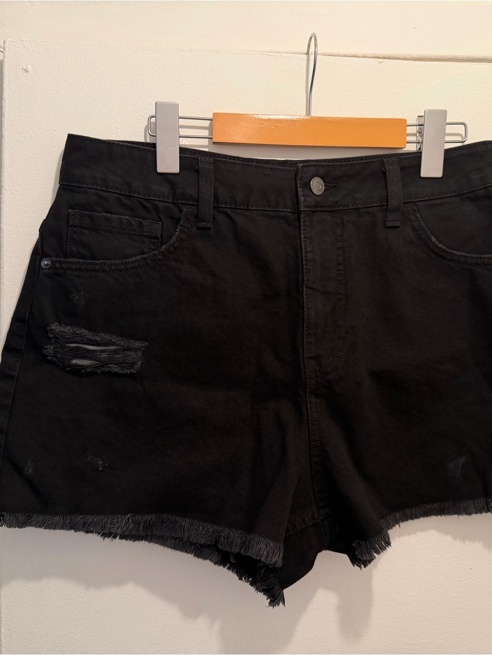 No Boundaries Black Distressed Denim Shorts